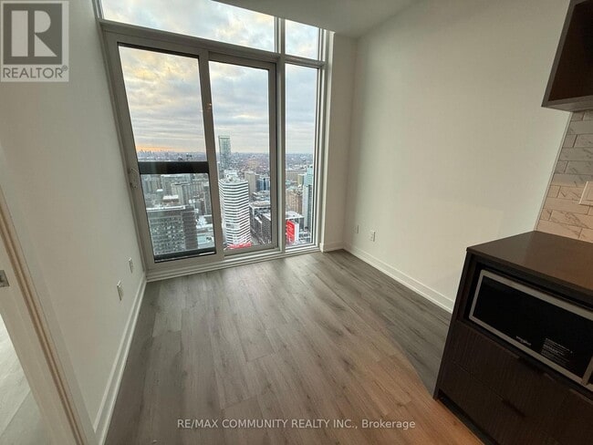 Building Photo - 252 Church St