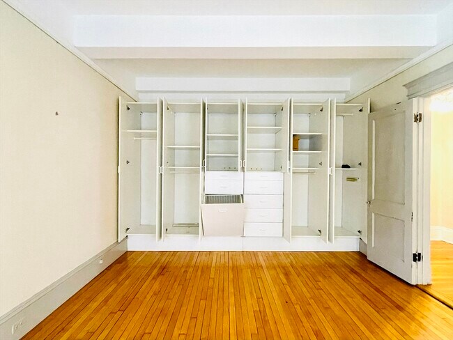 Foto del edificio - 1081 Beacon St