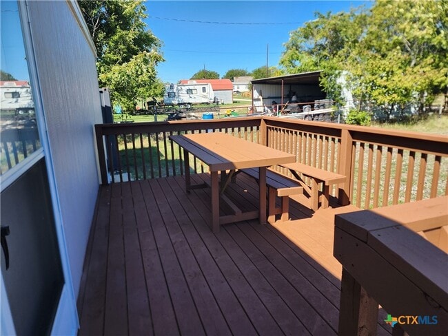 Foto del edificio - 180 County Rd 2600