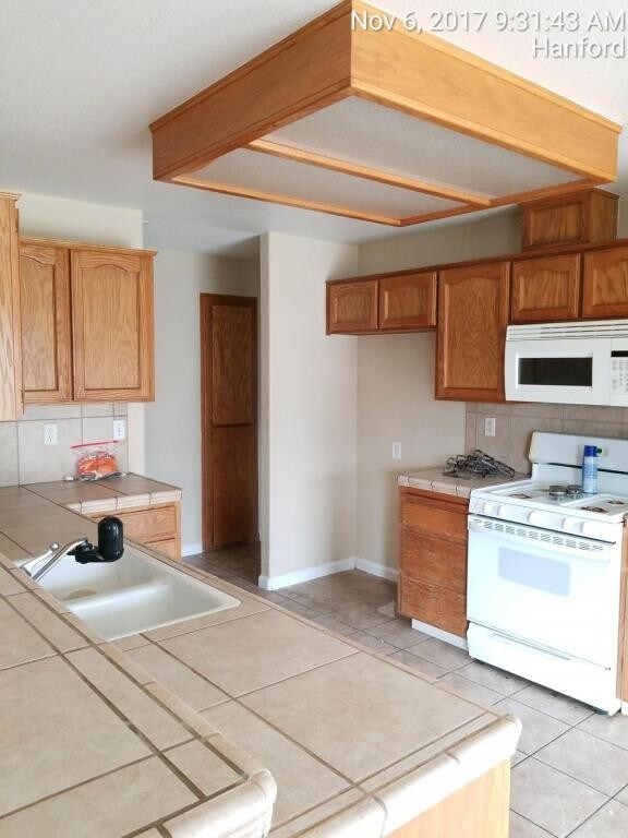 Foto del edificio - 1925 S. Wishon Ave.