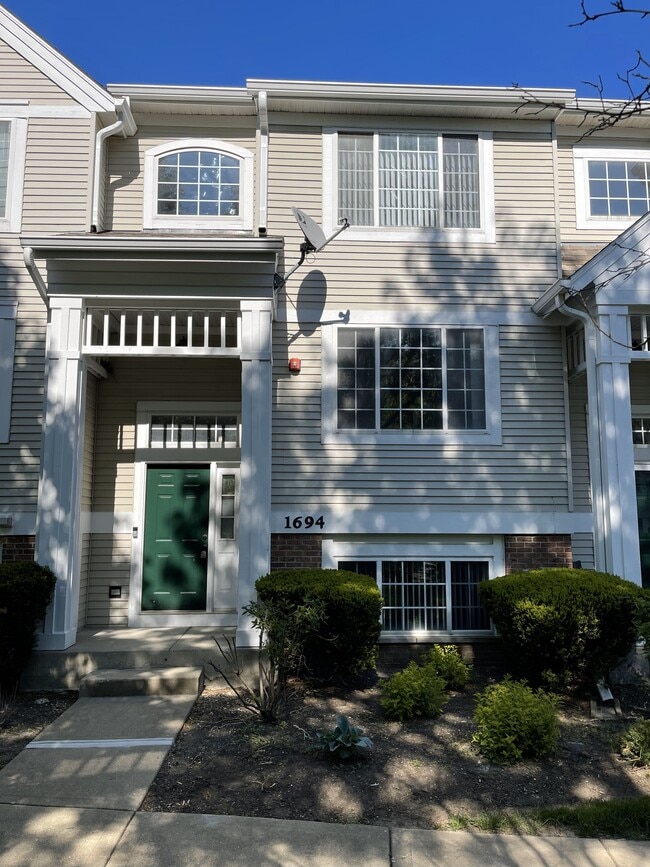Building Photo - 1694 Sienna Ct