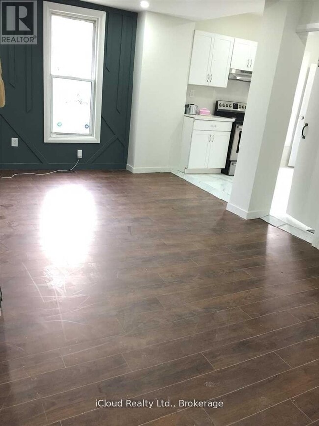 Building Photo - 254 Tuscarora St