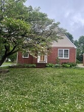 Building Photo - 1747 W McGalliard Ave