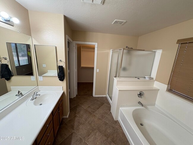 Building Photo - 17718 W Port Royale Ln