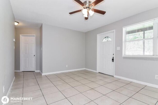 Foto del edificio - 4414 W Oklahoma Ave, Tampa, FL 33616