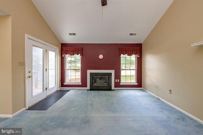 Foto del edificio - 193 Hawthorne Ct