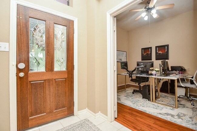 Foto del edificio - 6414 Dylan Springs Ln