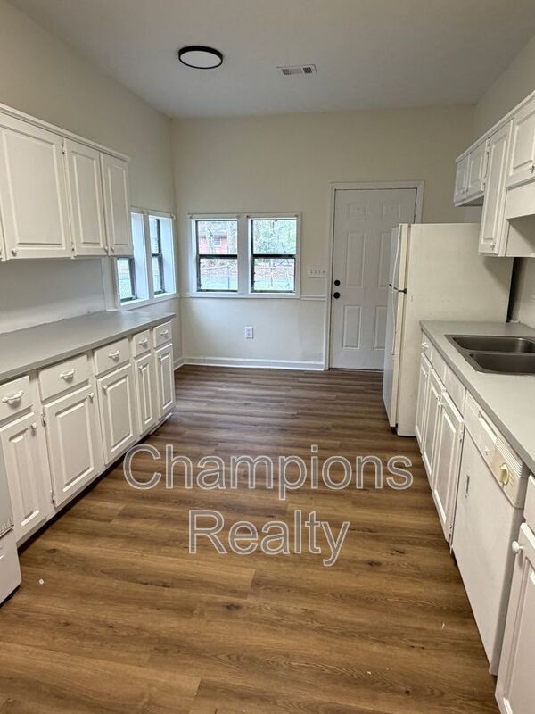 Building Photo - 1719 Celia Dr