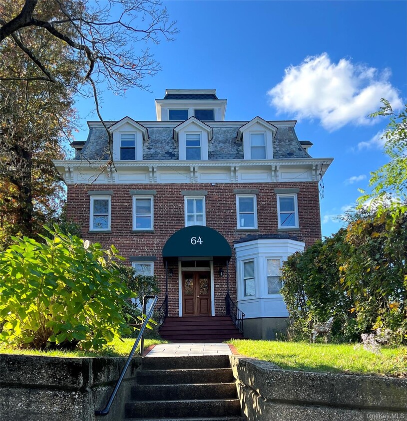 Primary Photo - 64 Anstice St