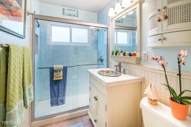 Foto del edificio - 2 br, 2 bath Apartment - 6967 1/2 Trolleyway