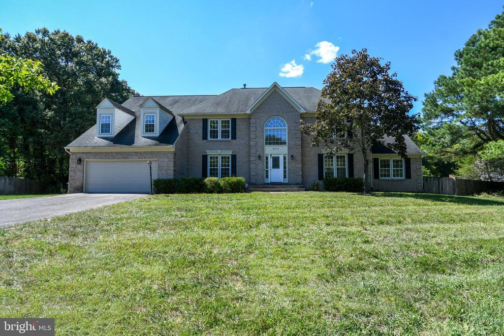 Foto principal - 8012 Wingate Dr