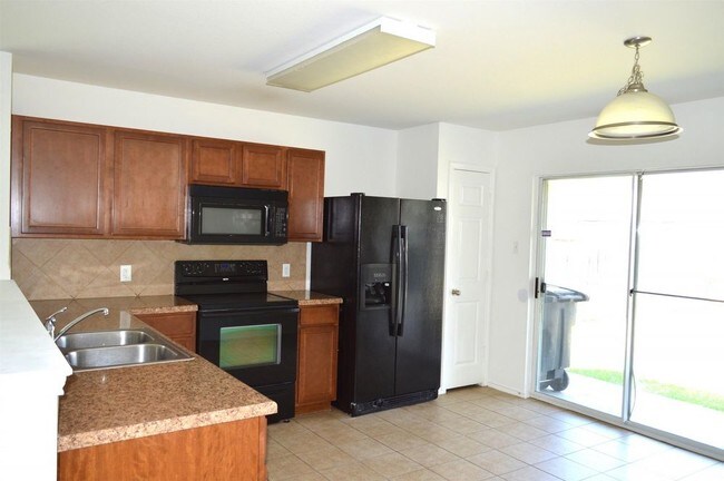 Building Photo - 807 Draco Drive