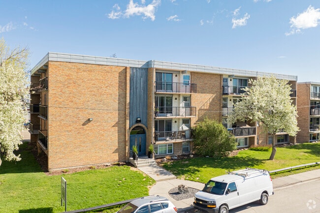Building Photo - Chinook Meadows Apartments