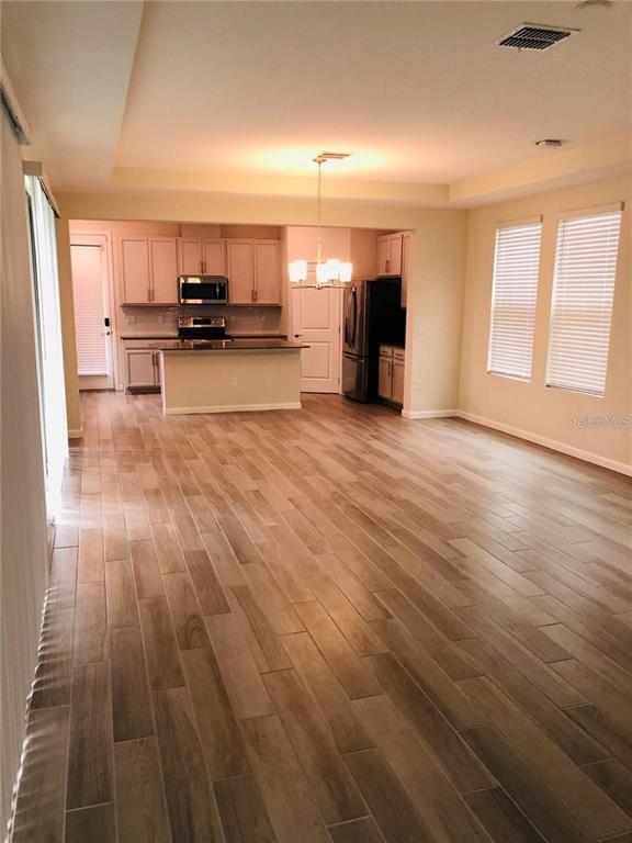 Foto del edificio - 254 Wooded Vine Dr