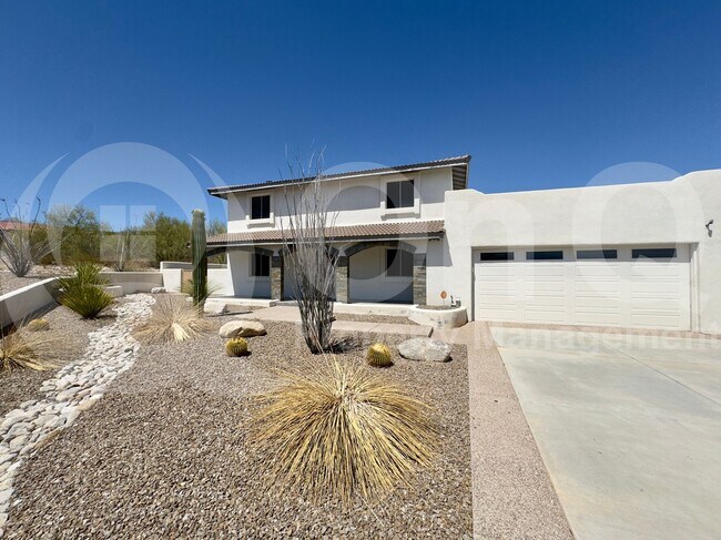 Building Photo - 3700 N San Sebastián Dr