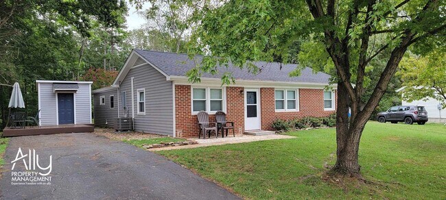 Building Photo - 290 Windfield Cir