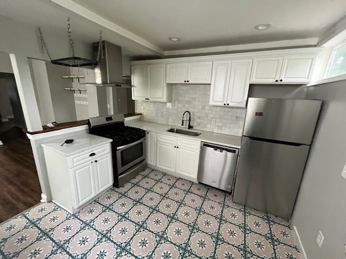 Primary Photo - 3 Bedroom in Mt. Vernon!