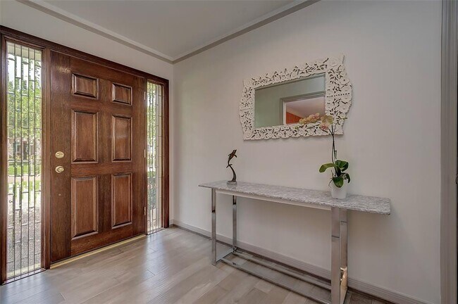 Building Photo - 12511 Boheme Dr