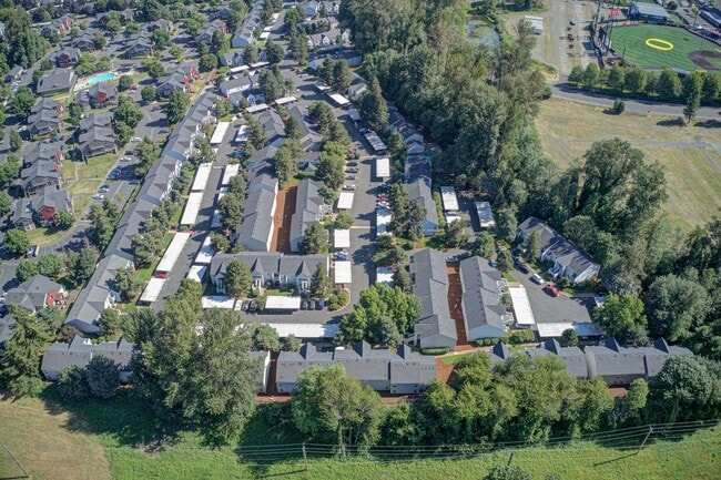 Building Photo - PARKGROVE APARTMENTS