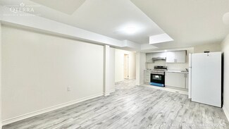Building Photo - 643 Fleetwood Dr