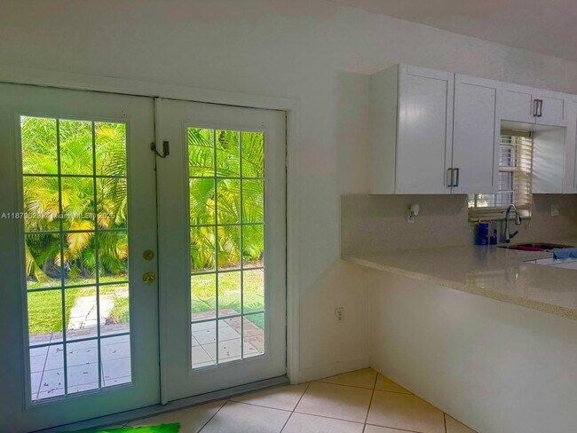 Foto del edificio - 3019 SW 23rd St