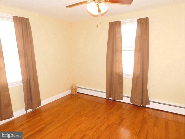 Foto del edificio - 8743 Orchard Ave