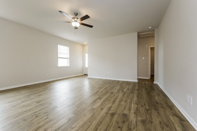Foto del edificio - 15663 Plum Brk Dr