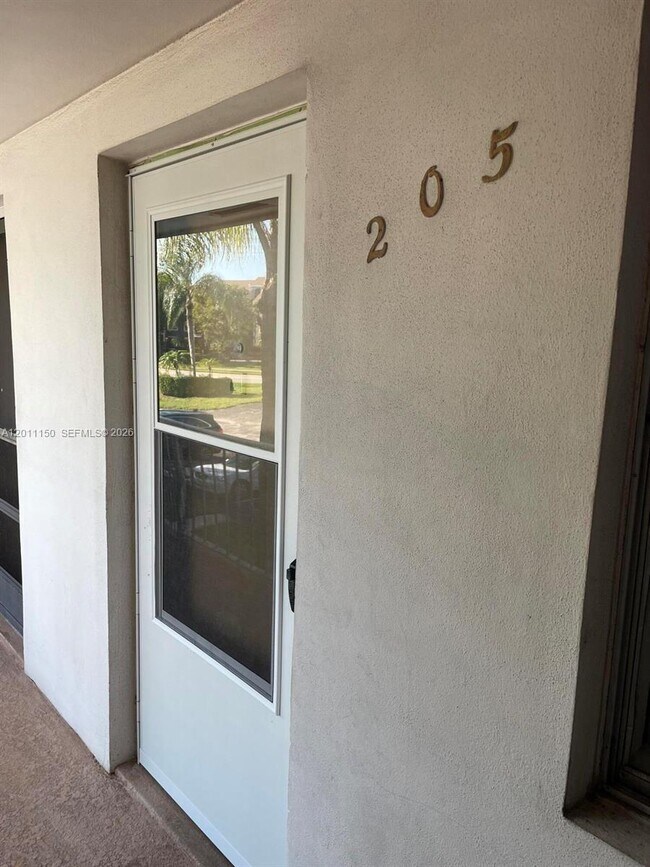 Building Photo - 2878 Donnelly Dr