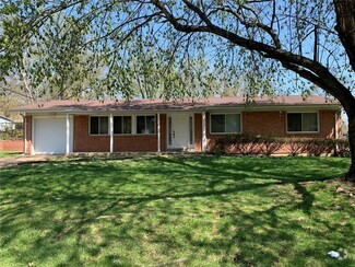 Building Photo - 738 Montmartre Dr