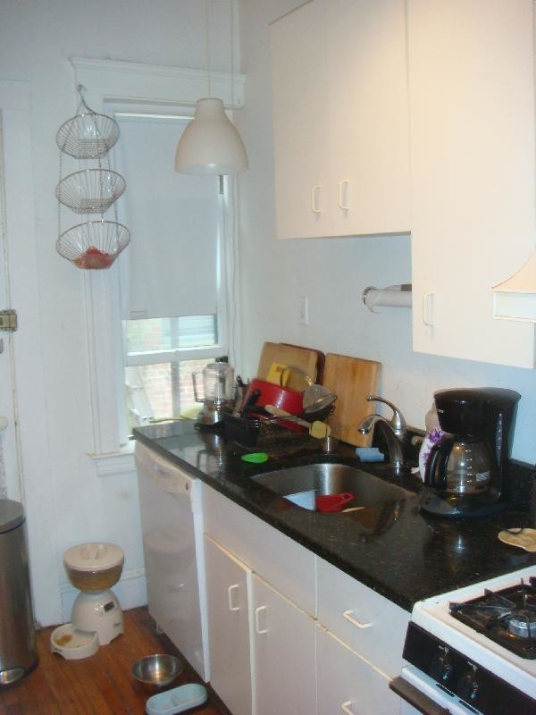Building Photo - 176 Winthrop Rd