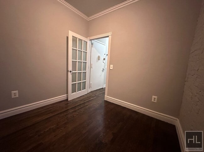 Building Photo - East 13th Street