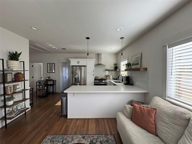 Foto del edificio - 1033 Adele St