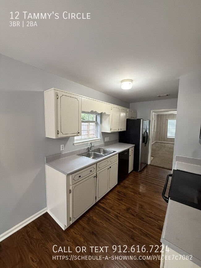 Foto del edificio - 12 Tammy's Cir