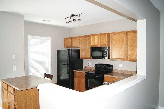 Foto del edificio - 2754 Deerwood Ln