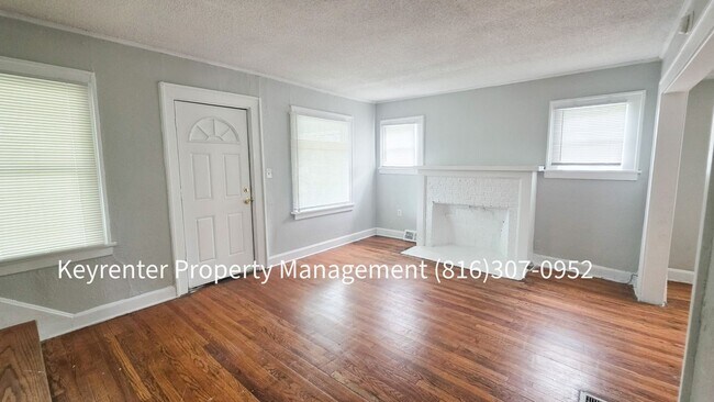 Foto del edificio - 2 Bed 1 Bath rare to rent!