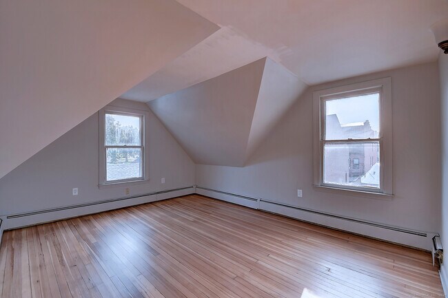 Foto del edificio - 93 Meadow St