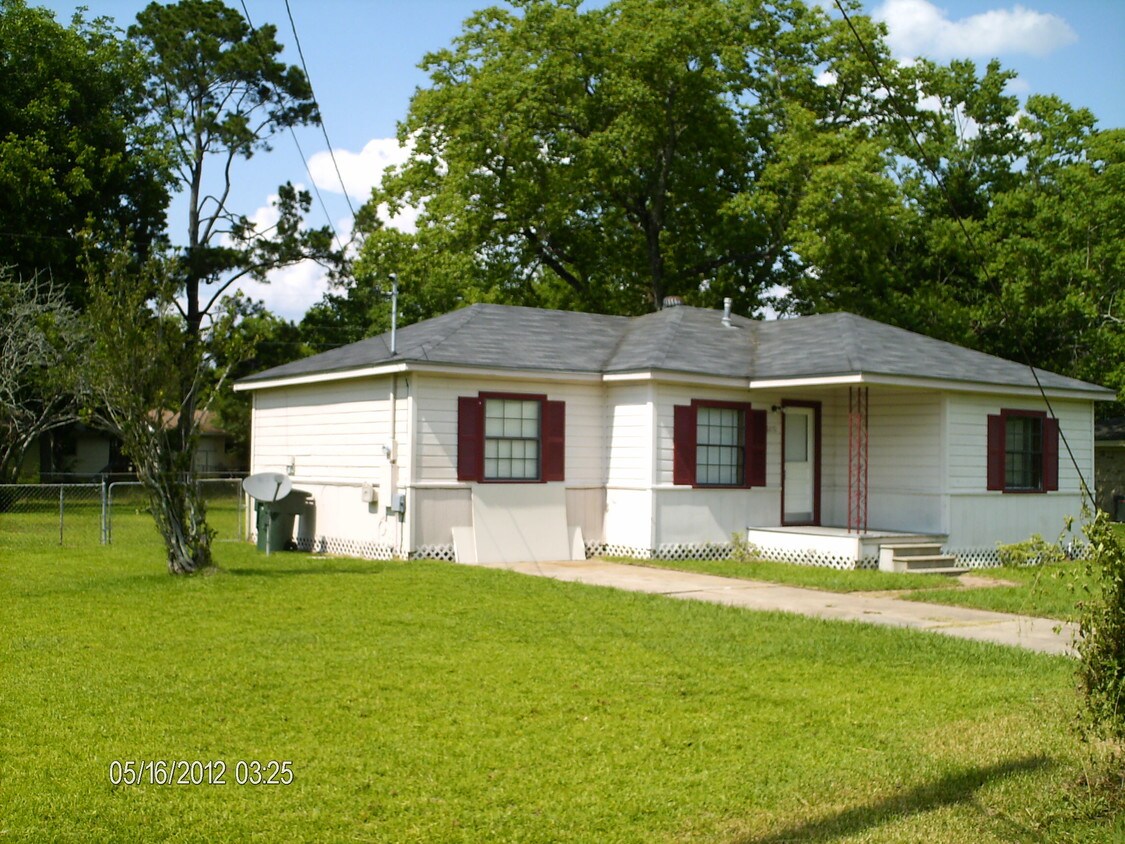 Primary Photo - 9270 Josey St
