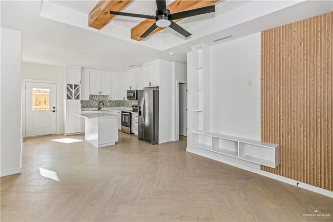 Building Photo - 14 Estevan St