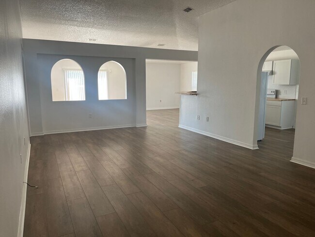 Foto del edificio - 3 BR/2BA $1950 Middleburg
