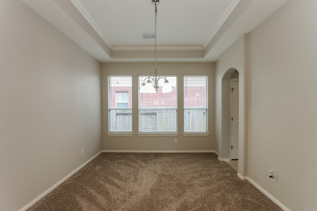 Foto del edificio - 3211 Oak Park Ln