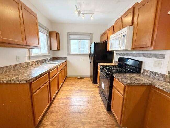 Foto del edificio - 1525 E 254th St