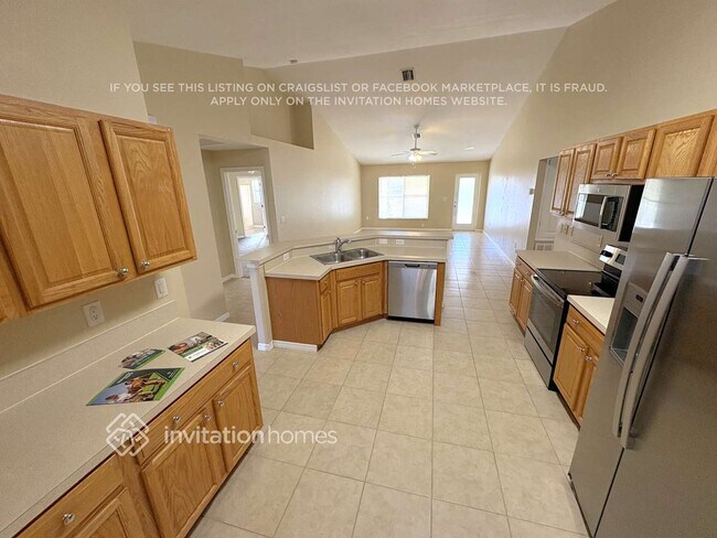 Building Photo - 2511 Mauritania Rd