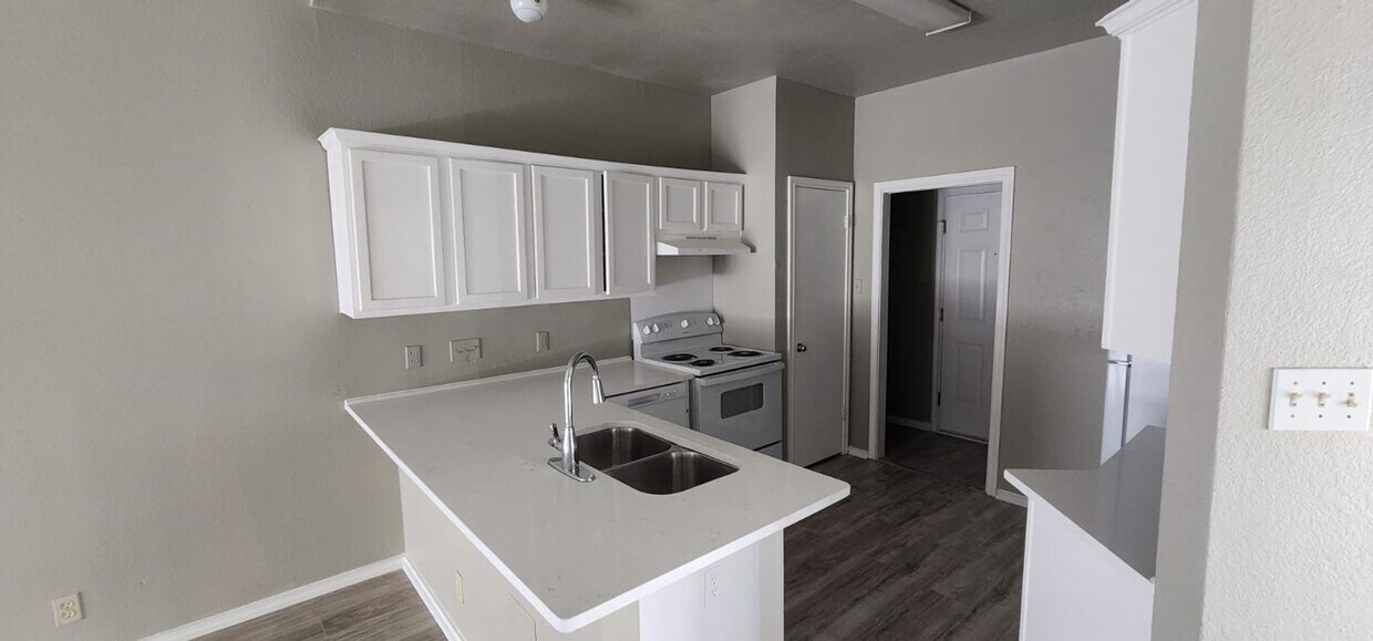 Foto principal - 1217 Armadillo Rd