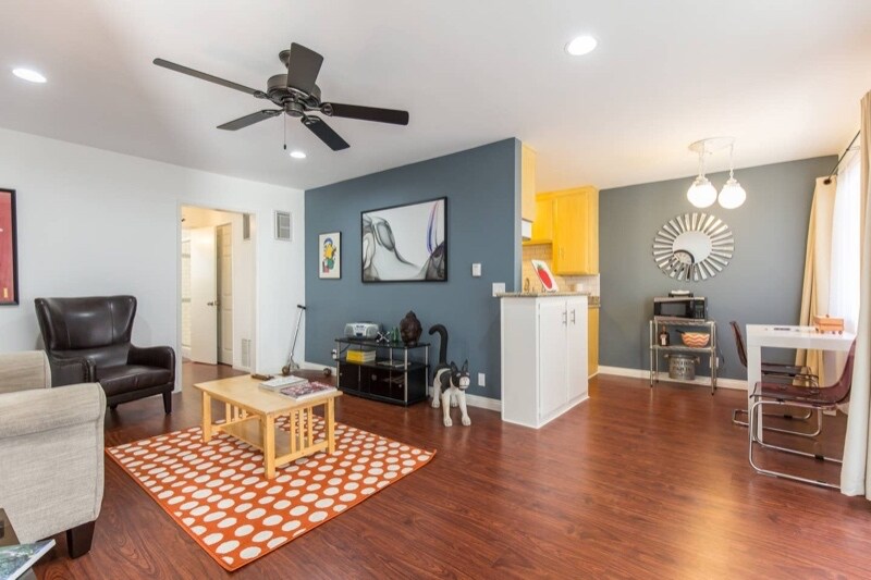 Foto principal - 1348 N Vista St