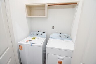 Building Photo - 7973 Joy St