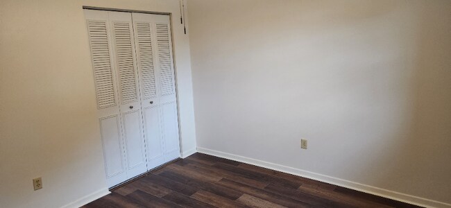 Foto del edificio - 109 S Delaney Ave