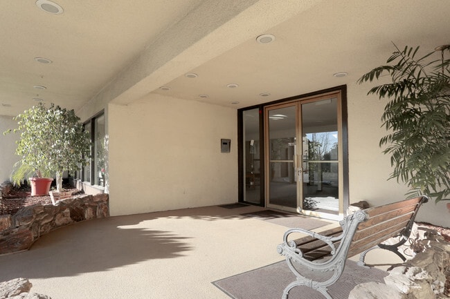 Interior Photo - Howard Crest