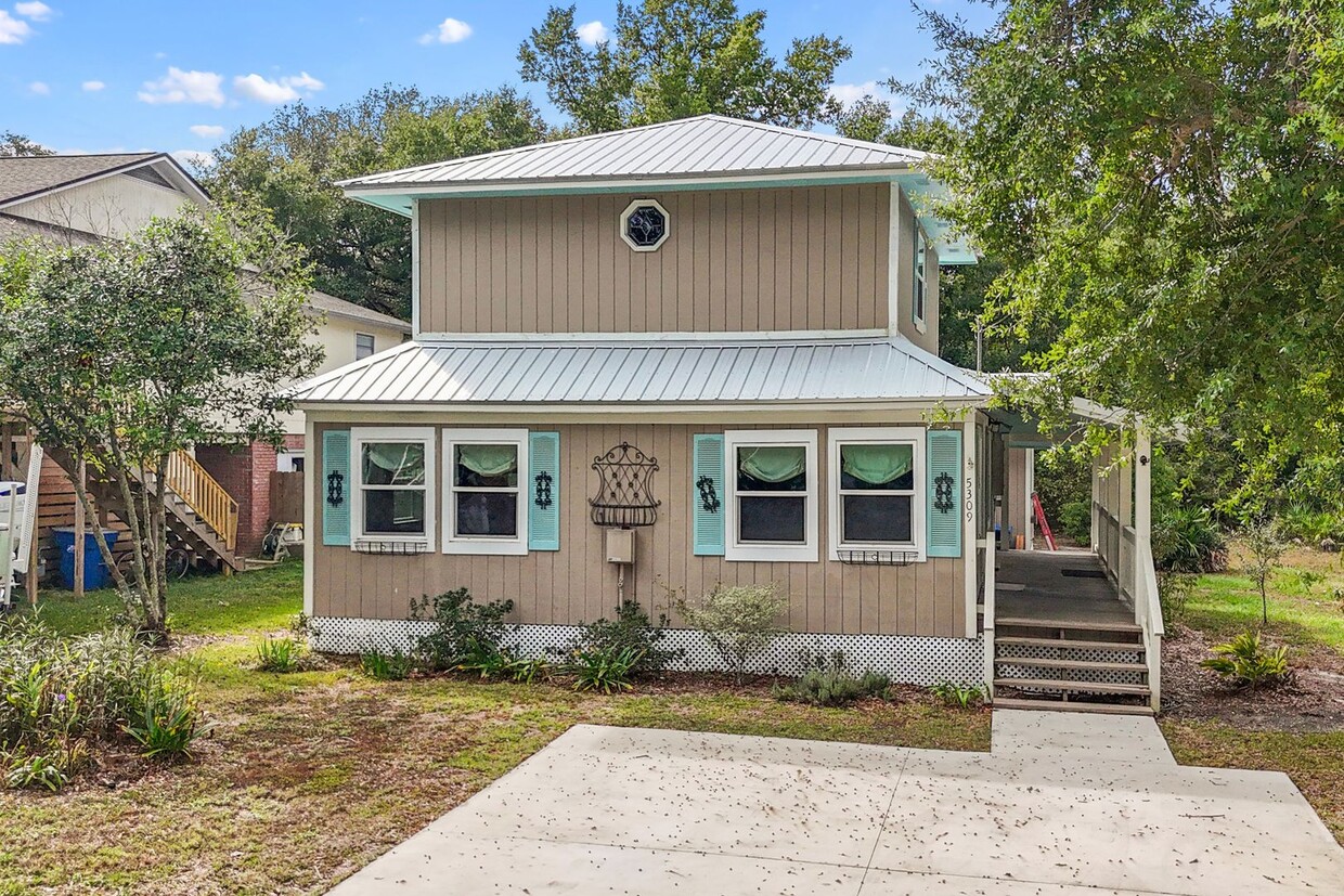 Foto principal - 5309 Pompano Ave