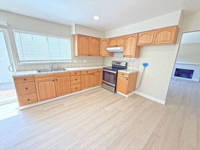Foto del edificio - Beautiful Single-Story Evergreen Home--Walk to Silver Creek High!
