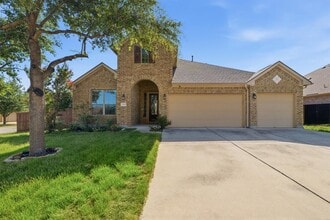 Building Photo - 2508 Hilltop Divide Ln